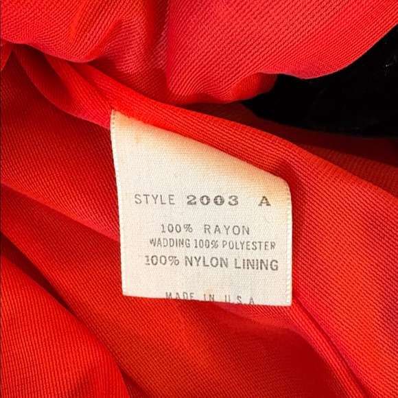 Vintage large, black velour Coat with Red Lining - Picture 7 of 7